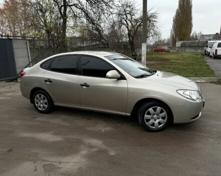 Бежевый Хендай Элантра, объемом двигателя 1.6 л и пробегом 270 тыс. км за 6400 $, фото 2 на Automoto.ua