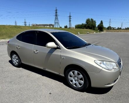 Бежевый Хендай Элантра, объемом двигателя 1.6 л и пробегом 285 тыс. км за 5700 $, фото 2 на Automoto.ua