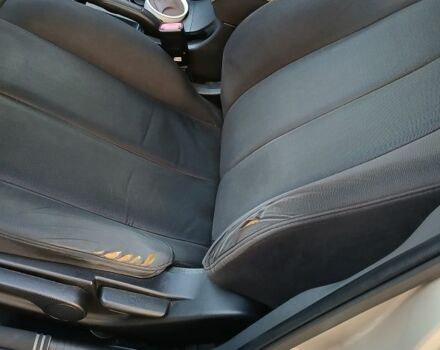 Бежевый Хендай Элантра, объемом двигателя 1.6 л и пробегом 240 тыс. км за 6000 $, фото 4 на Automoto.ua