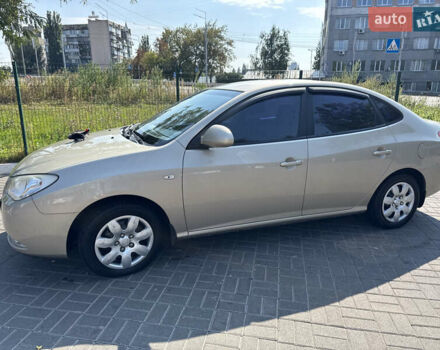 Бежевый Хендай Элантра, объемом двигателя 1.59 л и пробегом 270 тыс. км за 6500 $, фото 1 на Automoto.ua