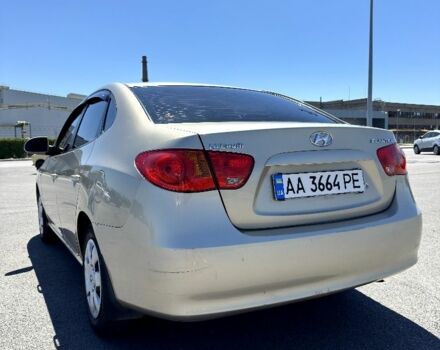 Бежевый Хендай Элантра, объемом двигателя 1.6 л и пробегом 285 тыс. км за 5700 $, фото 3 на Automoto.ua