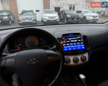 Бежевий Хендай Елантра, об'ємом двигуна 1.59 л та пробігом 290 тис. км за 6400 $, фото 14 на Automoto.ua