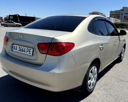Бежевый Хендай Элантра, объемом двигателя 1.6 л и пробегом 285 тыс. км за 5700 $, фото 4 на Automoto.ua