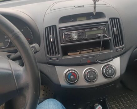 Бежевий Хендай Елантра, об'ємом двигуна 1.6 л та пробігом 142 тис. км за 6900 $, фото 7 на Automoto.ua