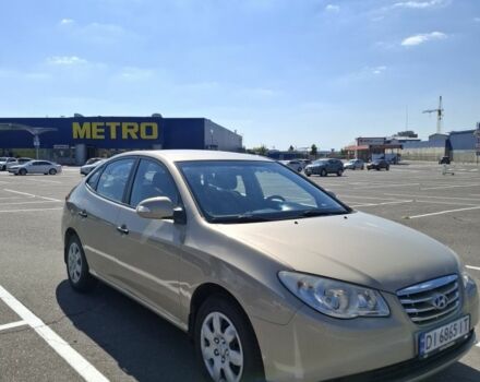 Бежевый Хендай Элантра, объемом двигателя 1.6 л и пробегом 154 тыс. км за 5900 $, фото 1 на Automoto.ua