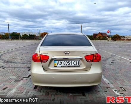 Бежевий Хендай Елантра, об'ємом двигуна 1.6 л та пробігом 192 тис. км за 5000 $, фото 2 на Automoto.ua