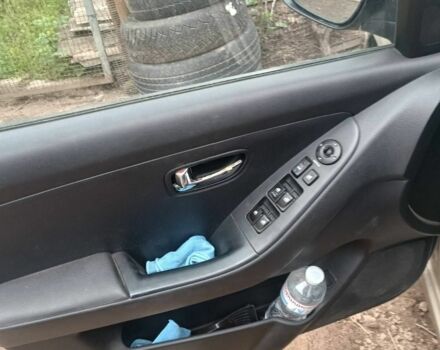 Бежевий Хендай Елантра, об'ємом двигуна 1.6 л та пробігом 142 тис. км за 6900 $, фото 8 на Automoto.ua