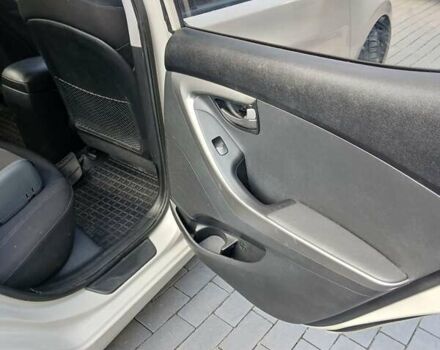 Бежевый Хендай Элантра, объемом двигателя 1.59 л и пробегом 179 тыс. км за 8900 $, фото 10 на Automoto.ua