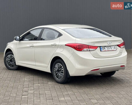 Бежевий Хендай Елантра, об'ємом двигуна 1.6 л та пробігом 185 тис. км за 9850 $, фото 8 на Automoto.ua