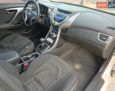 Хендай Элантра 2011 в Киеве на Automoto.ua Бежевый Хендай Элантра, объемом двигателя 1.8 л и пробегом 199 тыс. км за 7200 $, фото 11 на Automoto.ua