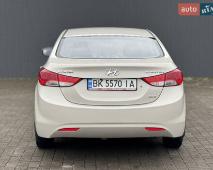 Бежевий Хендай Елантра, об'ємом двигуна 1.6 л та пробігом 185 тис. км за 9850 $, фото 10 на Automoto.ua