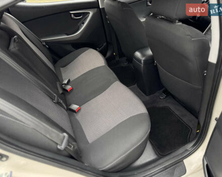 Бежевий Хендай Елантра, об'ємом двигуна 1.6 л та пробігом 185 тис. км за 9850 $, фото 19 на Automoto.ua