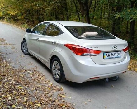 Бежевый Хендай Элантра, объемом двигателя 1.59 л и пробегом 179 тыс. км за 8900 $, фото 3 на Automoto.ua