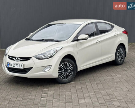 Бежевий Хендай Елантра, об'ємом двигуна 1.6 л та пробігом 185 тис. км за 9850 $, фото 1 на Automoto.ua