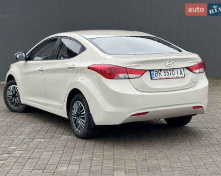 Бежевий Хендай Елантра, об'ємом двигуна 1.6 л та пробігом 185 тис. км за 9850 $, фото 7 на Automoto.ua