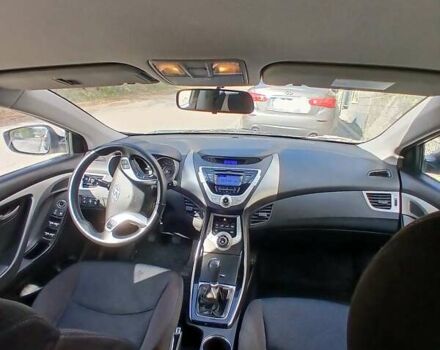 Бежевый Хендай Элантра, объемом двигателя 1.59 л и пробегом 179 тыс. км за 8900 $, фото 6 на Automoto.ua