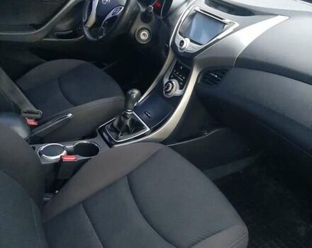 Бежевий Хендай Елантра, об'ємом двигуна 1.59 л та пробігом 137 тис. км за 8400 $, фото 31 на Automoto.ua