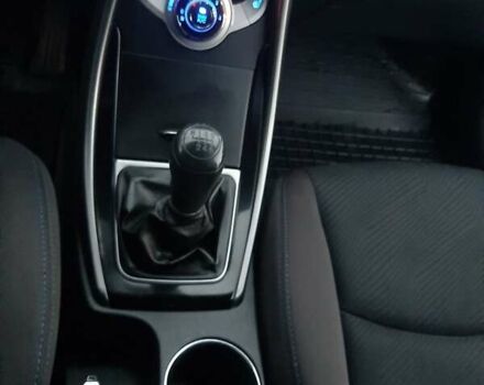 Бежевий Хендай Елантра, об'ємом двигуна 1.59 л та пробігом 137 тис. км за 8400 $, фото 19 на Automoto.ua