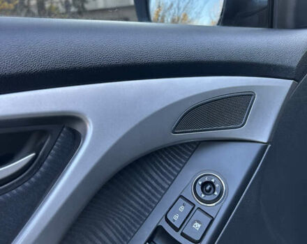 Бежевий Хендай Елантра, об'ємом двигуна 1.8 л та пробігом 15 тис. км за 10000 $, фото 20 на Automoto.ua