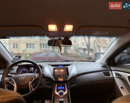 Бежевый Хендай Элантра, объемом двигателя 1.8 л и пробегом 150 тыс. км за 10000 $, фото 5 на Automoto.ua