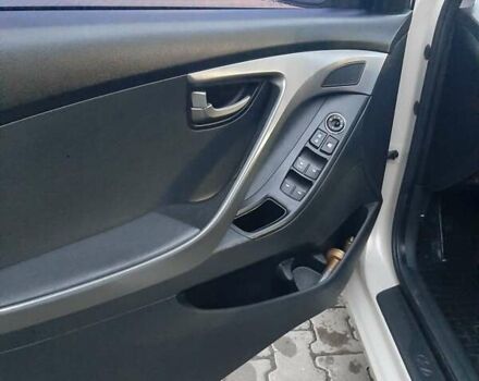 Бежевий Хендай Елантра, об'ємом двигуна 1.59 л та пробігом 137 тис. км за 8400 $, фото 22 на Automoto.ua