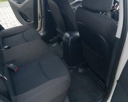 Бежевий Хендай Елантра, об'ємом двигуна 1.59 л та пробігом 137 тис. км за 8400 $, фото 27 на Automoto.ua