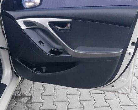 Бежевий Хендай Елантра, об'ємом двигуна 1.59 л та пробігом 137 тис. км за 8400 $, фото 30 на Automoto.ua