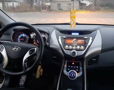 Бежевий Хендай Елантра, об'ємом двигуна 1.59 л та пробігом 137 тис. км за 8400 $, фото 28 на Automoto.ua