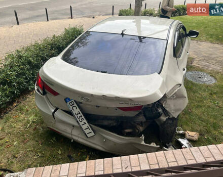 Бежевий Хендай Елантра, об'ємом двигуна 1.59 л та пробігом 153 тис. км за 7500 $, фото 31 на Automoto.ua