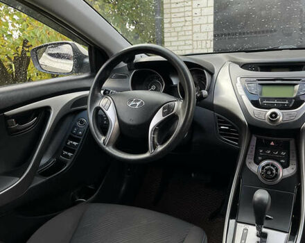 Хендай Элантра 2013 в Голованевске на Automoto.ua Бежевый Хендай Элантра, объемом двигателя 1.6 л и пробегом 130 тыс. км за 9900 $, фото 11 на Automoto.ua