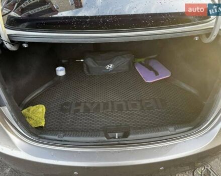 Бежевий Хендай Елантра, об'ємом двигуна 1.8 л та пробігом 163 тис. км за 9500 $, фото 20 на Automoto.ua