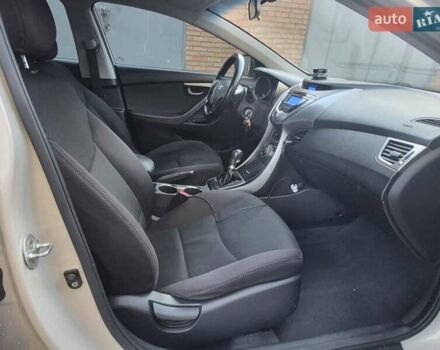 Бежевый Хендай Элантра, объемом двигателя 1.6 л и пробегом 220 тыс. км за 8200 $, фото 13 на Automoto.ua