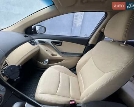 Бежевый Хендай Элантра, объемом двигателя 1.8 л и пробегом 220 тыс. км за 9100 $, фото 7 на Automoto.ua