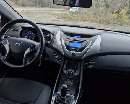 Бежевый Хендай Элантра, объемом двигателя 1.59 л и пробегом 190 тыс. км за 9200 $, фото 6 на Automoto.ua