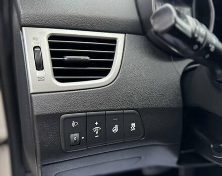 Бежевий Хендай Елантра, об'ємом двигуна 1.8 л та пробігом 154 тис. км за 9750 $, фото 15 на Automoto.ua