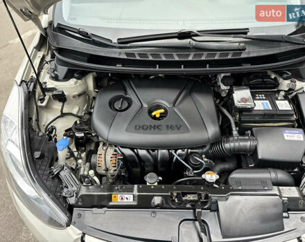 Бежевий Хендай Елантра, об'ємом двигуна 1.8 л та пробігом 154 тис. км за 9750 $, фото 36 на Automoto.ua