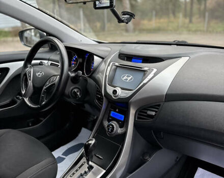 Бежевий Хендай Елантра, об'ємом двигуна 1.8 л та пробігом 154 тис. км за 9750 $, фото 34 на Automoto.ua