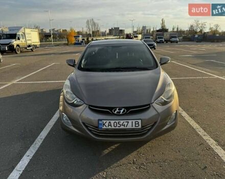 Бежевий Хендай Елантра, об'ємом двигуна 1.8 л та пробігом 163 тис. км за 9500 $, фото 2 на Automoto.ua