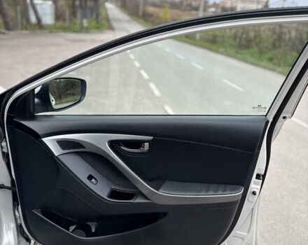 Бежевий Хендай Елантра, об'ємом двигуна 1.8 л та пробігом 154 тис. км за 9750 $, фото 32 на Automoto.ua