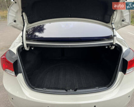 Бежевий Хендай Елантра, об'ємом двигуна 1.8 л та пробігом 154 тис. км за 9750 $, фото 28 на Automoto.ua