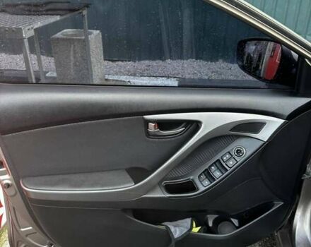Бежевий Хендай Елантра, об'ємом двигуна 1.8 л та пробігом 163 тис. км за 9500 $, фото 16 на Automoto.ua