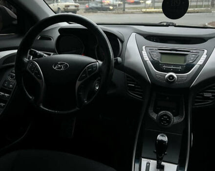 Бежевий Хендай Елантра, об'ємом двигуна 1.8 л та пробігом 131 тис. км за 9900 $, фото 10 на Automoto.ua