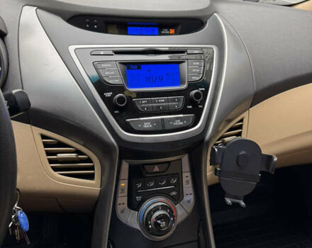 Бежевый Хендай Элантра, объемом двигателя 1.8 л и пробегом 220 тыс. км за 9100 $, фото 5 на Automoto.ua