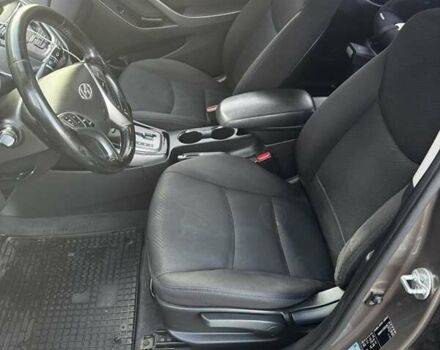 Бежевий Хендай Елантра, об'ємом двигуна 1.8 л та пробігом 163 тис. км за 9500 $, фото 10 на Automoto.ua