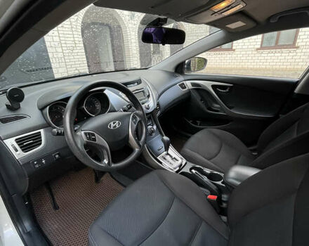 Хендай Элантра 2013 в Голованевске на Automoto.ua Бежевый Хендай Элантра, объемом двигателя 1.6 л и пробегом 130 тыс. км за 9900 $, фото 10 на Automoto.ua