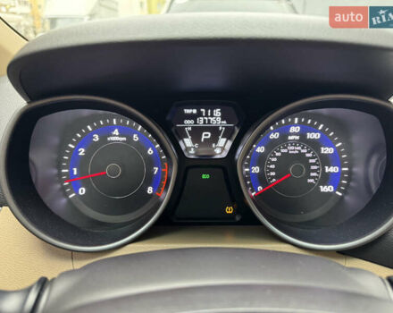 Бежевый Хендай Элантра, объемом двигателя 1.8 л и пробегом 220 тыс. км за 9100 $, фото 4 на Automoto.ua