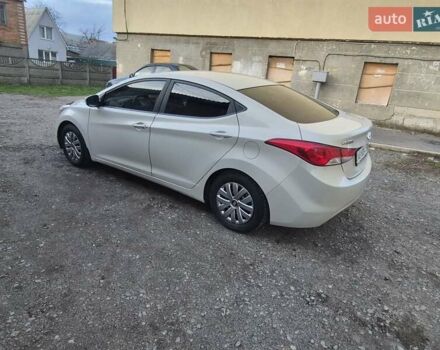 Бежевый Хендай Элантра, объемом двигателя 1.6 л и пробегом 220 тыс. км за 8200 $, фото 4 на Automoto.ua