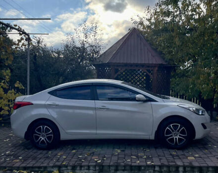 Хендай Элантра 2013 в Голованевске на Automoto.ua Бежевый Хендай Элантра, объемом двигателя 1.6 л и пробегом 130 тыс. км за 9900 $, фото 6 на Automoto.ua