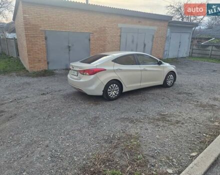 Бежевый Хендай Элантра, объемом двигателя 1.6 л и пробегом 220 тыс. км за 8200 $, фото 5 на Automoto.ua