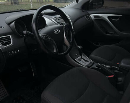 Бежевий Хендай Елантра, об'ємом двигуна 1.8 л та пробігом 131 тис. км за 9900 $, фото 9 на Automoto.ua